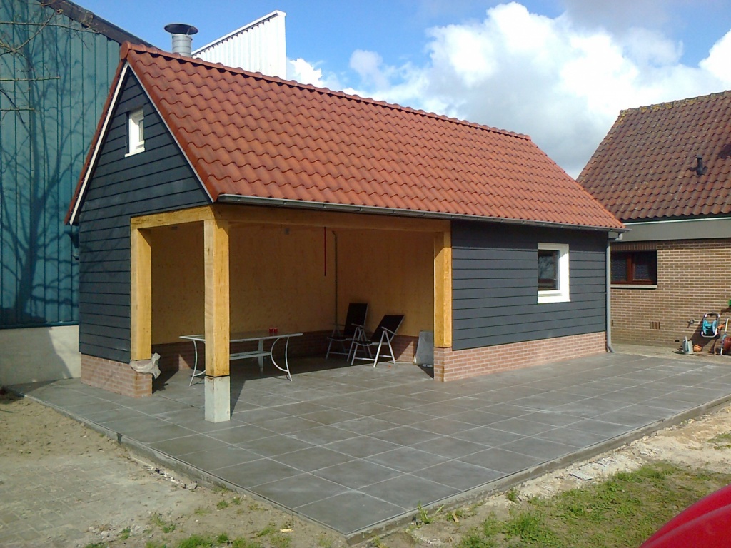 Tuinhuis met overdekt terras