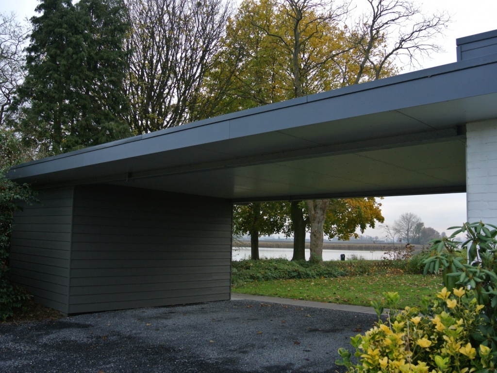 Carport met garage