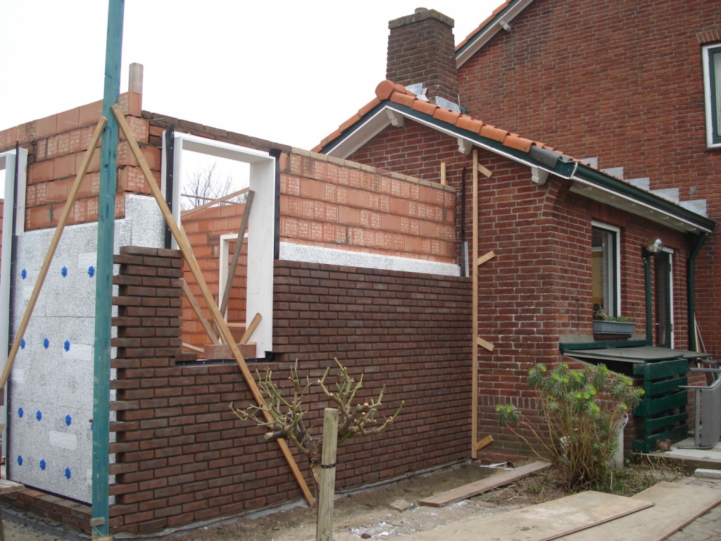 Begane grond uitbreiden met slaapkamer, badkamer en toilet