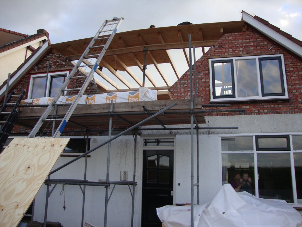 Opbouw dak met gevelbekleding